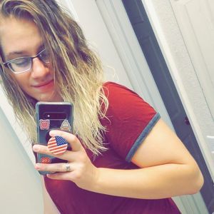 Meet your Posher, Jade